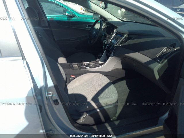 Photo 4 VIN: 5NPEB4AC1CH401497 - HYUNDAI SONATA 