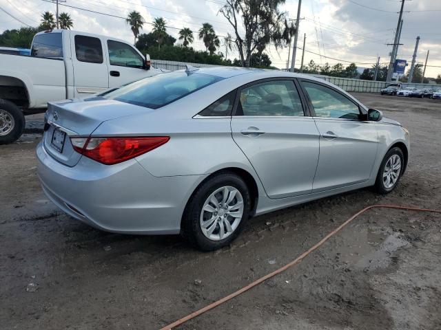 Photo 2 VIN: 5NPEB4AC1CH402200 - HYUNDAI SONATA GLS 