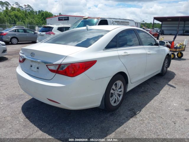 Photo 3 VIN: 5NPEB4AC1CH407347 - HYUNDAI SONATA 