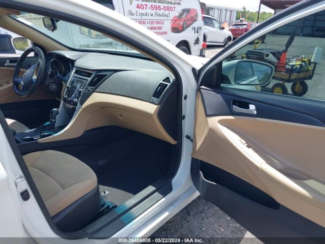 Photo 4 VIN: 5NPEB4AC1CH407347 - HYUNDAI SONATA 