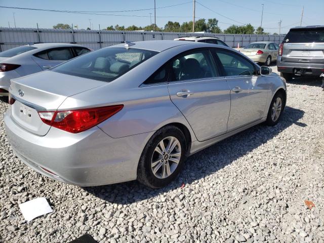 Photo 2 VIN: 5NPEB4AC1CH408224 - HYUNDAI SONATA GLS 