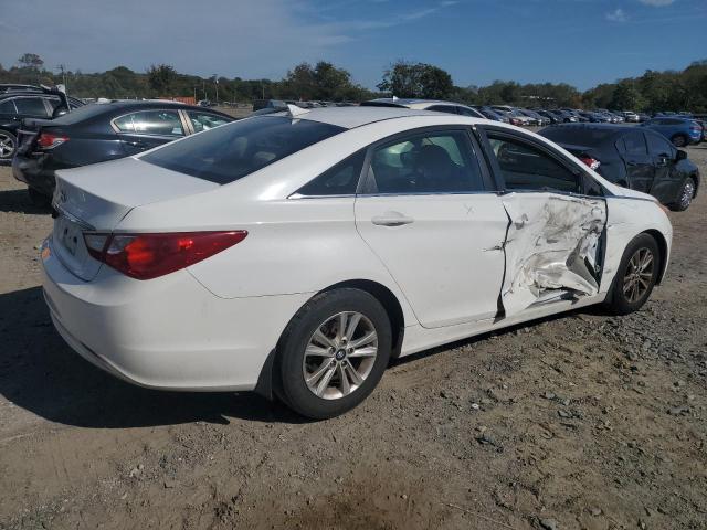 Photo 2 VIN: 5NPEB4AC1CH423032 - HYUNDAI SONATA GLS 