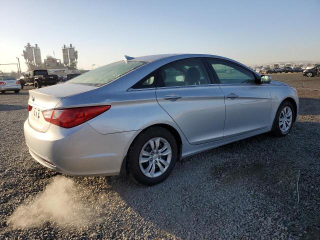 Photo 2 VIN: 5NPEB4AC1CH434256 - HYUNDAI SONATA GLS 