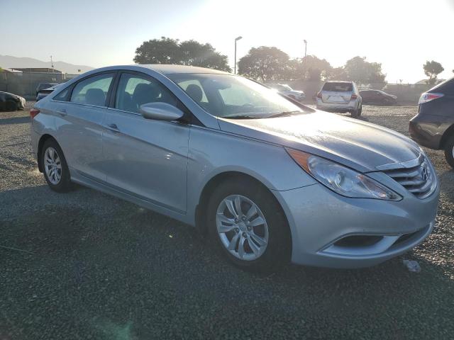 Photo 3 VIN: 5NPEB4AC1CH434256 - HYUNDAI SONATA GLS 