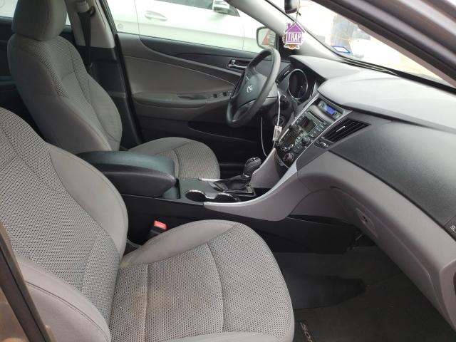 Photo 4 VIN: 5NPEB4AC1CH439151 - HYUNDAI SONATA GLS 