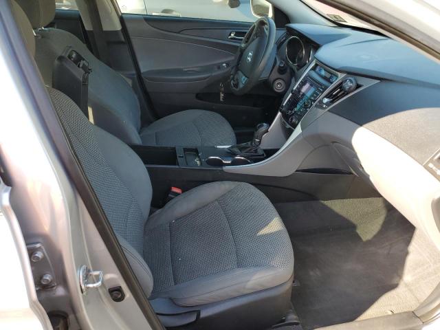 Photo 4 VIN: 5NPEB4AC1CH455186 - HYUNDAI SONATA GLS 