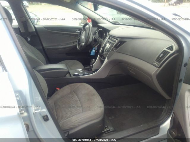 Photo 4 VIN: 5NPEB4AC1CH460095 - HYUNDAI SONATA 