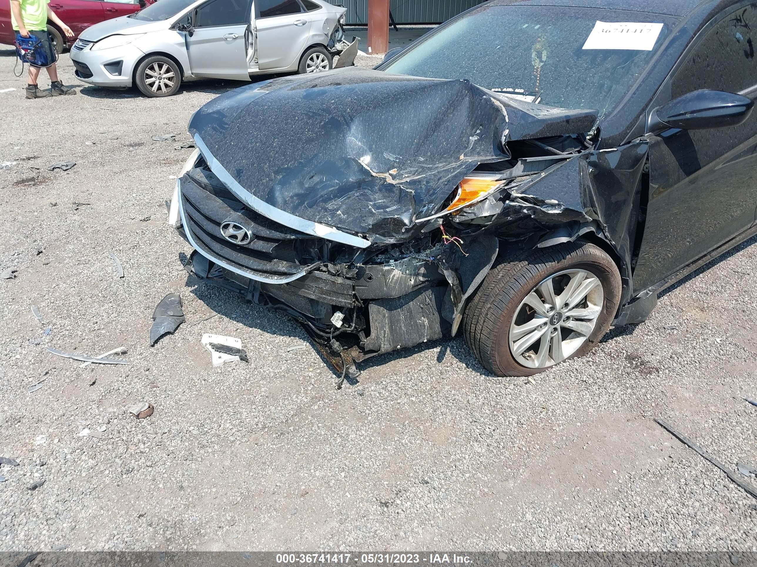 Photo 5 VIN: 5NPEB4AC1CH468827 - HYUNDAI SONATA 