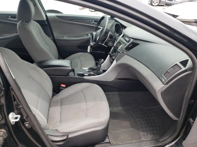 Photo 4 VIN: 5NPEB4AC1CH476961 - HYUNDAI SONATA GLS 