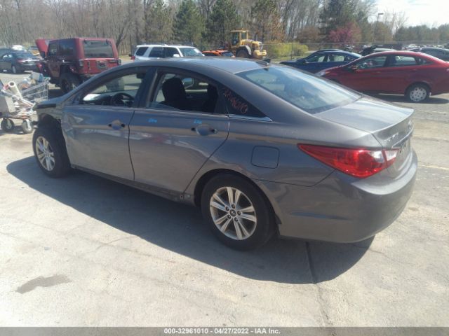 Photo 2 VIN: 5NPEB4AC1CH481111 - HYUNDAI SONATA 