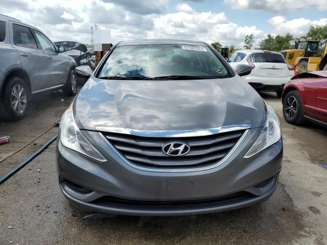 Photo 4 VIN: 5NPEB4AC1CH481674 - HYUNDAI SONATA GLS 