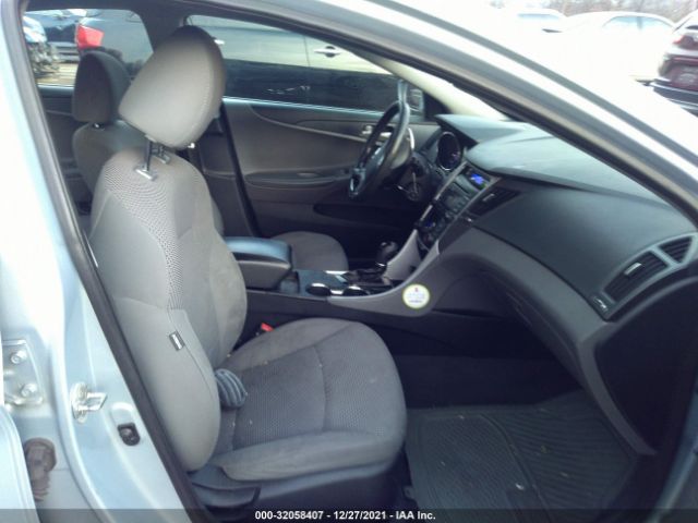 Photo 4 VIN: 5NPEB4AC1CH488978 - HYUNDAI SONATA 