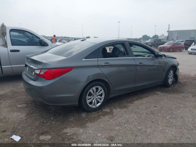 Photo 3 VIN: 5NPEB4AC1DH523889 - HYUNDAI SONATA 