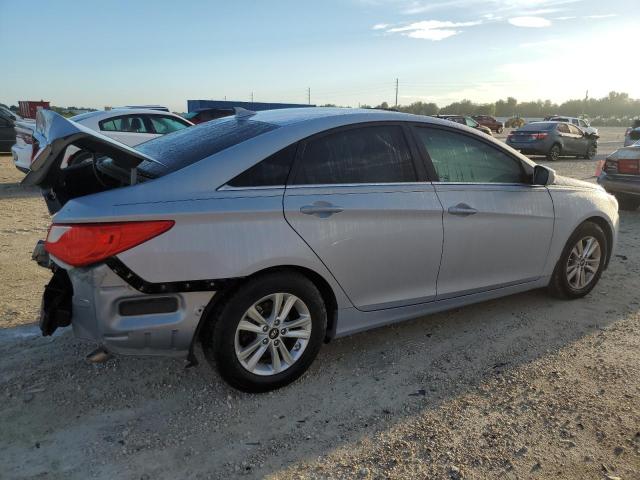 Photo 2 VIN: 5NPEB4AC1DH546038 - HYUNDAI SONATA GLS 