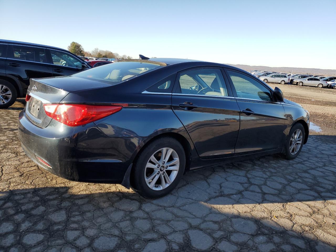 Photo 2 VIN: 5NPEB4AC1DH582778 - HYUNDAI SONATA 