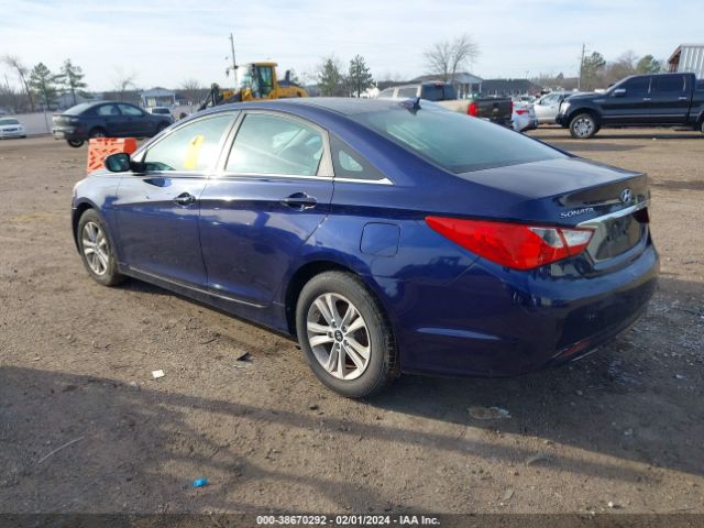 Photo 2 VIN: 5NPEB4AC1DH613401 - HYUNDAI SONATA 