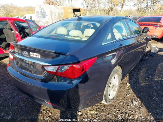 Photo 3 VIN: 5NPEB4AC1DH705365 - HYUNDAI SONATA 