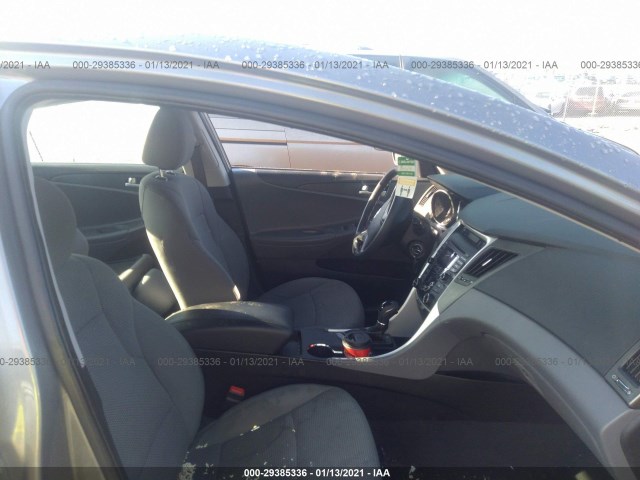 Photo 4 VIN: 5NPEB4AC1DH708847 - HYUNDAI SONATA 