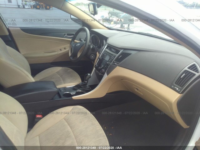 Photo 4 VIN: 5NPEB4AC1DH802369 - HYUNDAI SONATA 