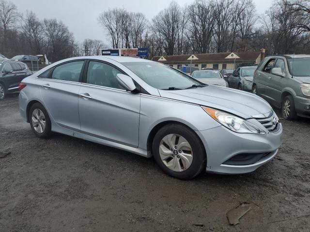 Photo 3 VIN: 5NPEB4AC1EH816760 - HYUNDAI SONATA GLS 