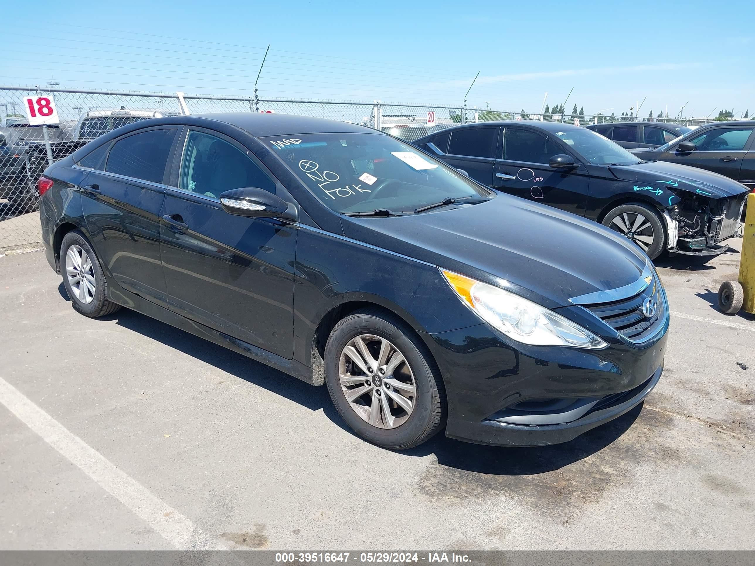 Photo 1 VIN: 5NPEB4AC1EH829363 - HYUNDAI SONATA 