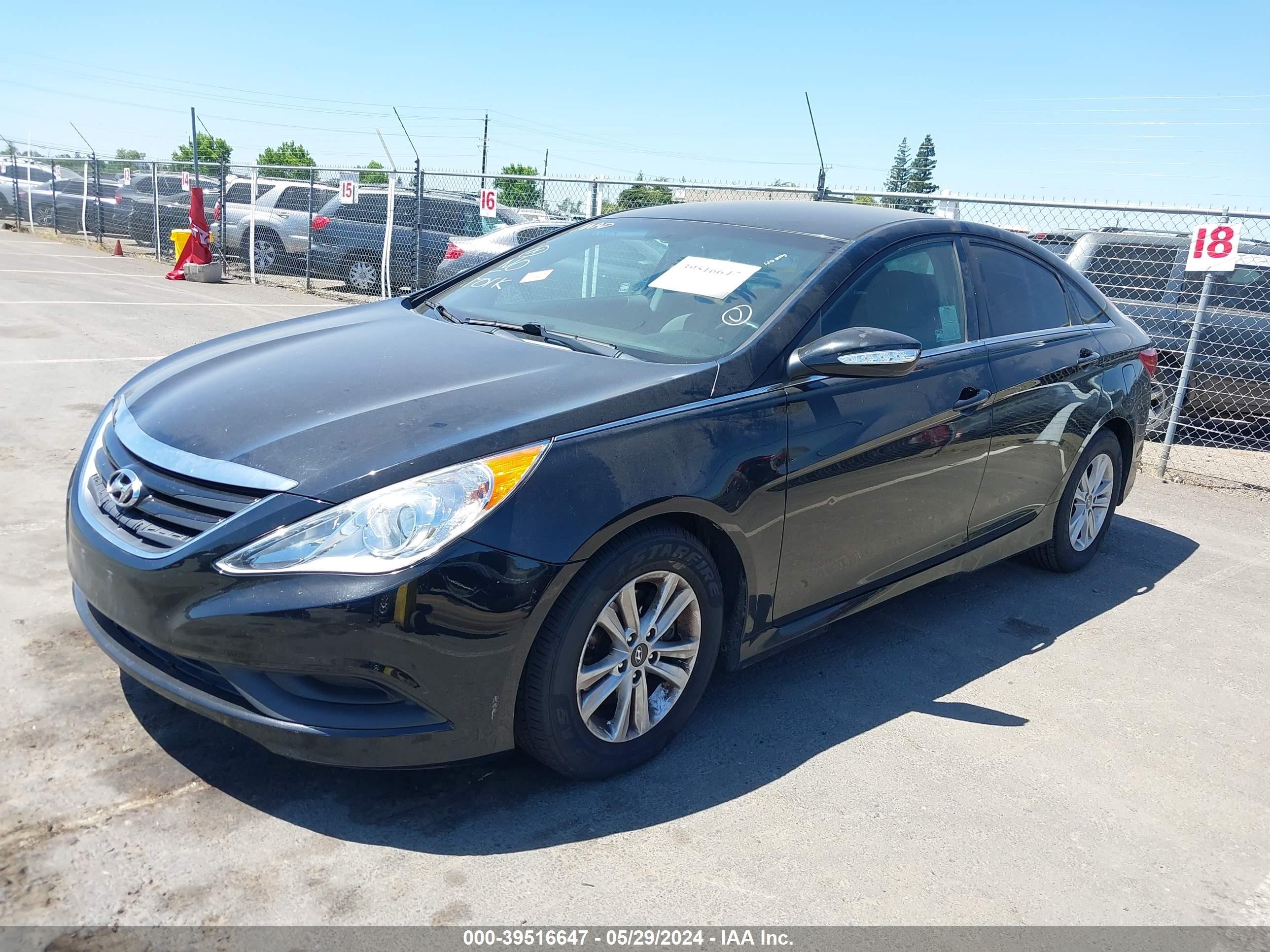 Photo 2 VIN: 5NPEB4AC1EH829363 - HYUNDAI SONATA 