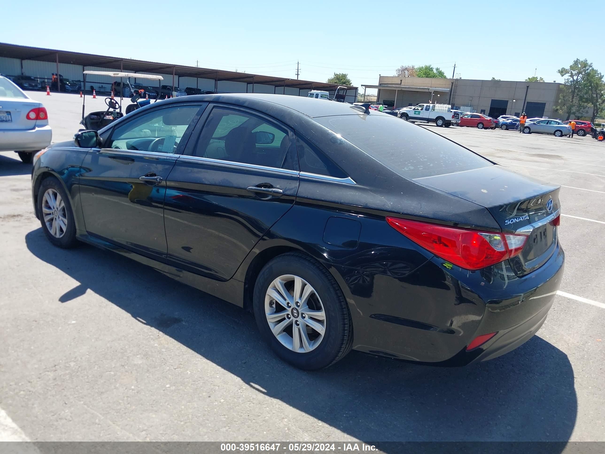 Photo 3 VIN: 5NPEB4AC1EH829363 - HYUNDAI SONATA 