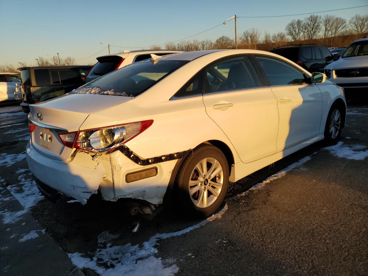 Photo 2 VIN: 5NPEB4AC1EH886484 - HYUNDAI SONATA 