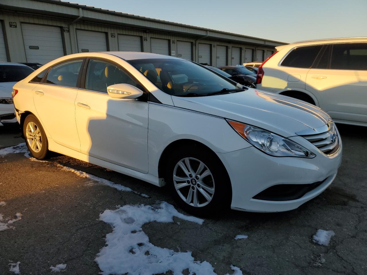 Photo 3 VIN: 5NPEB4AC1EH886484 - HYUNDAI SONATA 