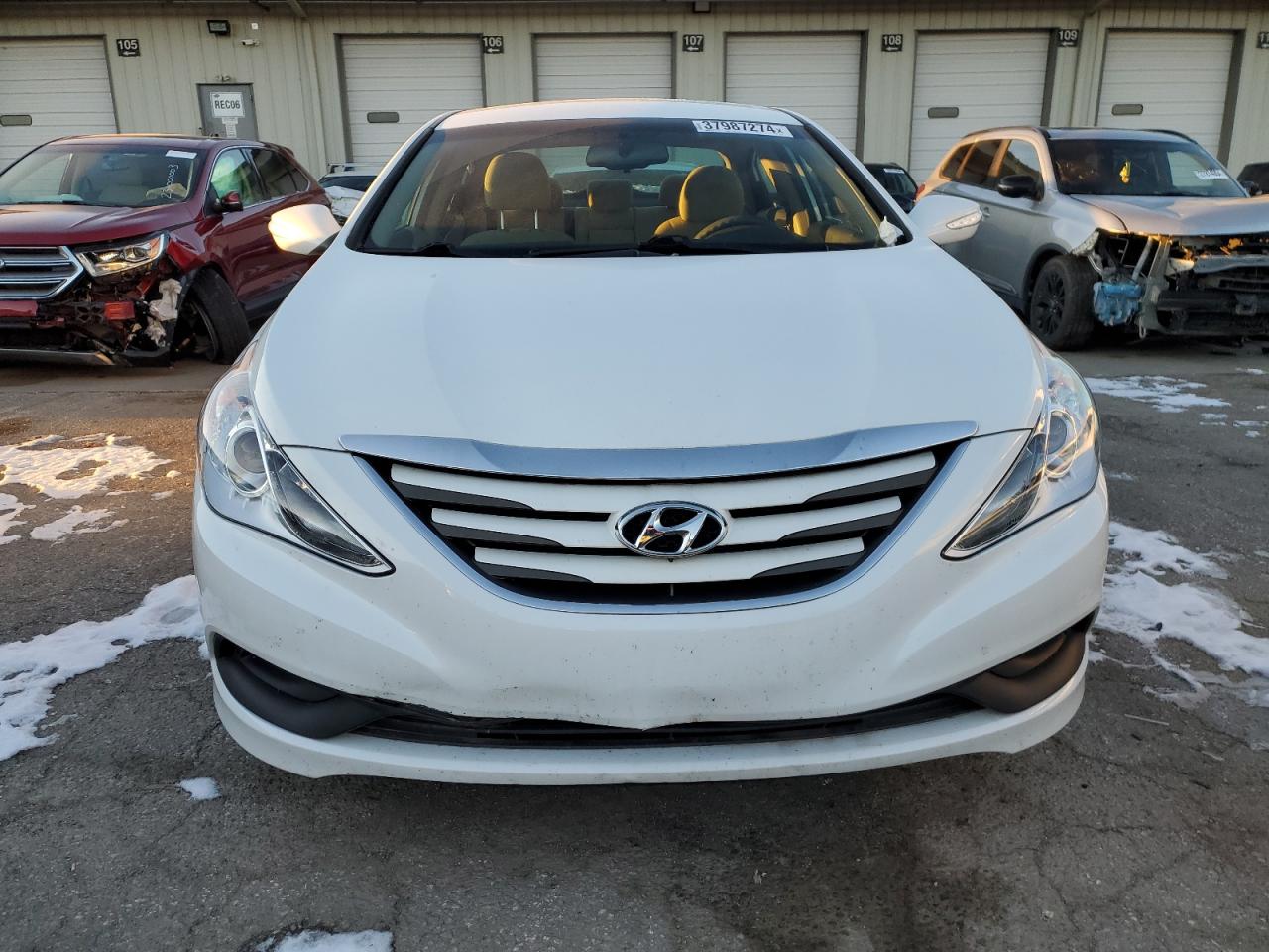 Photo 4 VIN: 5NPEB4AC1EH886484 - HYUNDAI SONATA 