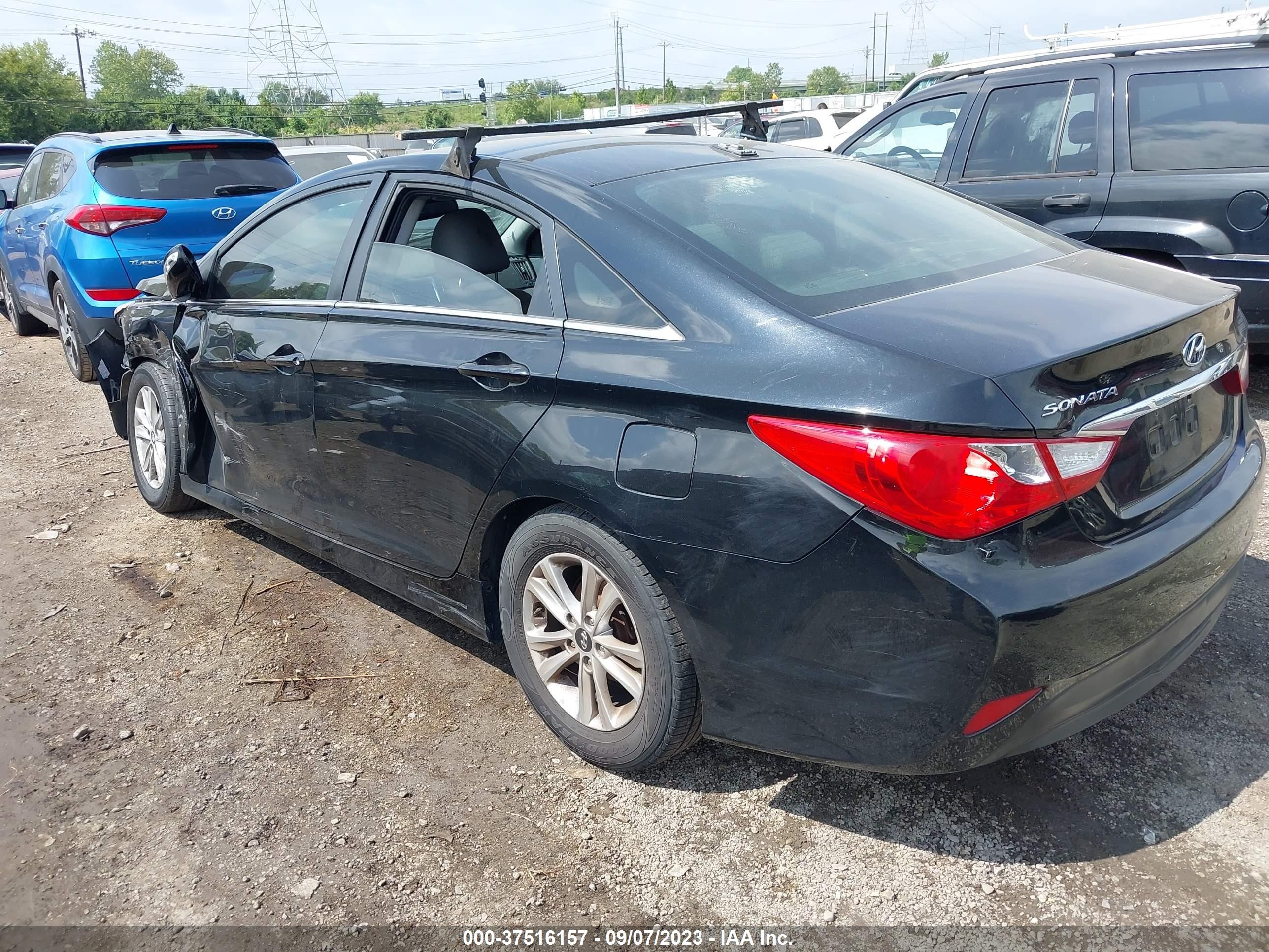 Photo 2 VIN: 5NPEB4AC1EH948241 - HYUNDAI SONATA 