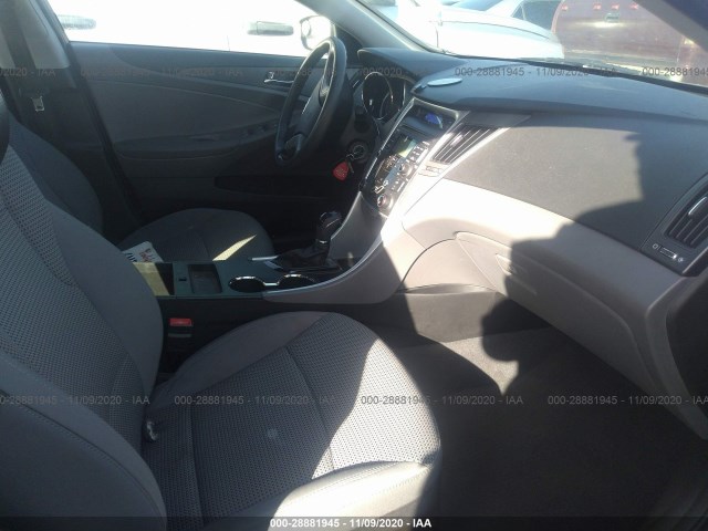 Photo 4 VIN: 5NPEB4AC2BH013077 - HYUNDAI SONATA 