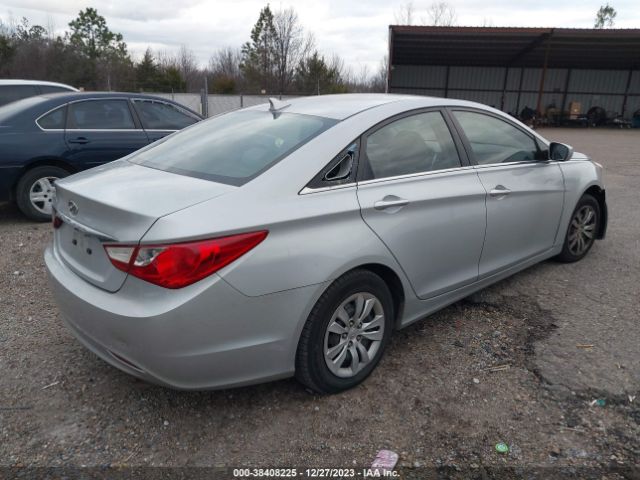 Photo 3 VIN: 5NPEB4AC2BH031160 - HYUNDAI SONATA 