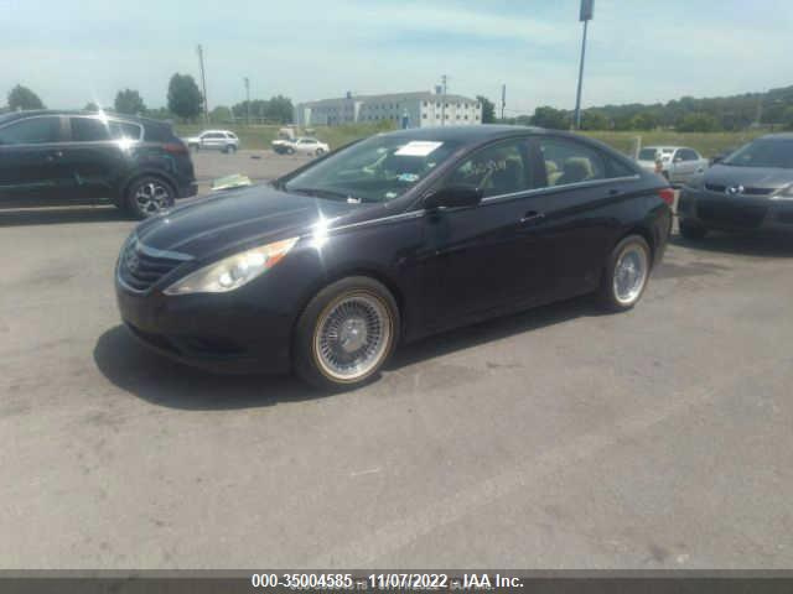 Photo 1 VIN: 5NPEB4AC2BH052672 - HYUNDAI SONATA 