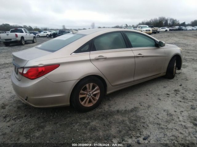 Photo 3 VIN: 5NPEB4AC2BH053921 - HYUNDAI SONATA 