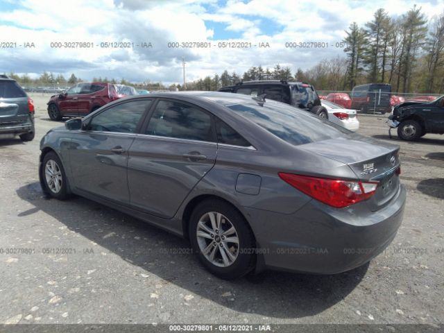 Photo 2 VIN: 5NPEB4AC2BH112028 - HYUNDAI SONATA 