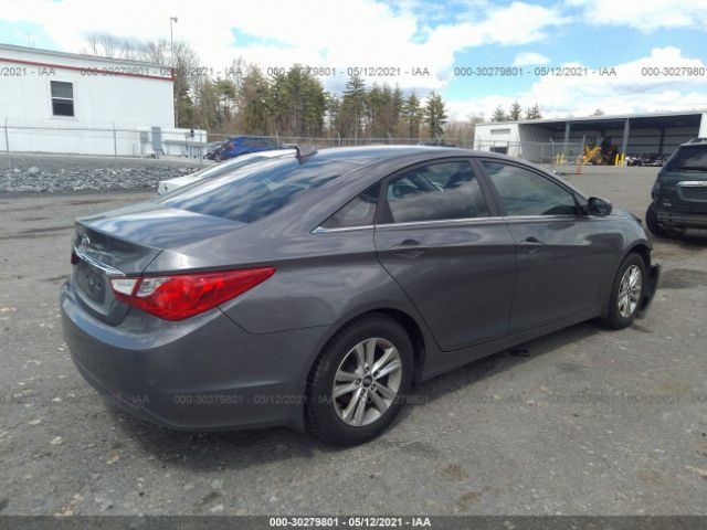 Photo 3 VIN: 5NPEB4AC2BH112028 - HYUNDAI SONATA 