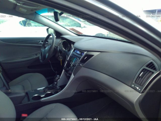 Photo 4 VIN: 5NPEB4AC2BH112028 - HYUNDAI SONATA 