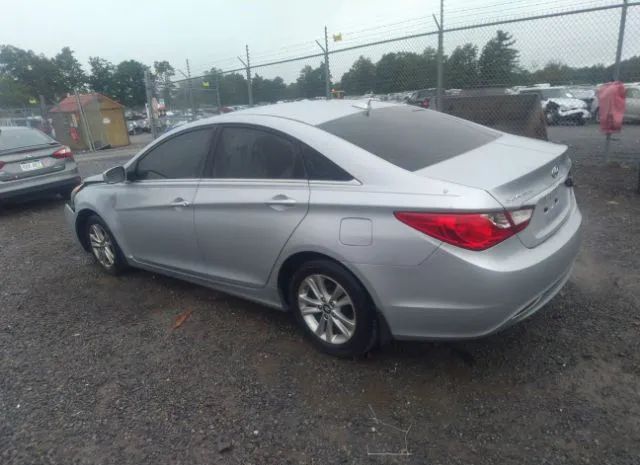 Photo 2 VIN: 5NPEB4AC2BH131128 - HYUNDAI SONATA 