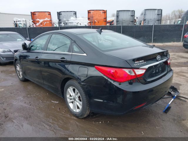 Photo 2 VIN: 5NPEB4AC2BH137656 - HYUNDAI SONATA 