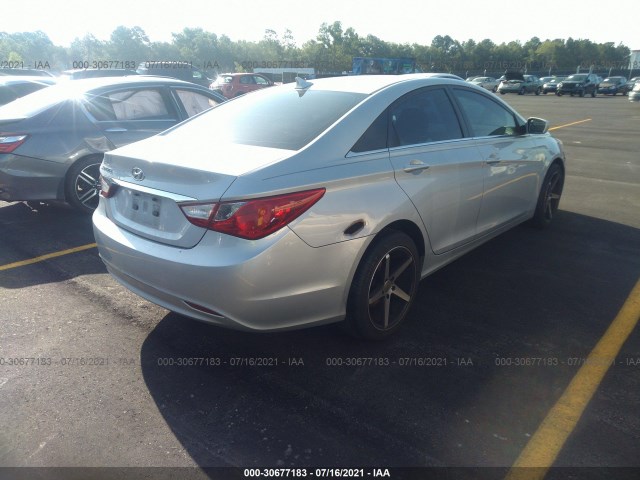 Photo 3 VIN: 5NPEB4AC2BH138063 - HYUNDAI SONATA 