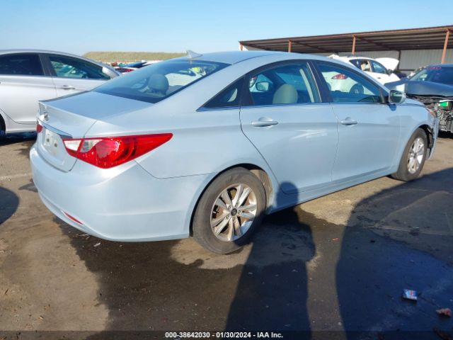 Photo 3 VIN: 5NPEB4AC2BH167109 - HYUNDAI SONATA 