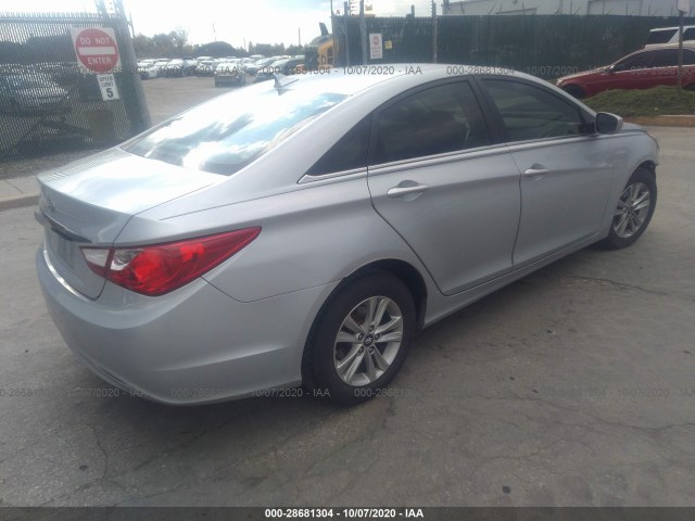 Photo 3 VIN: 5NPEB4AC2BH207267 - HYUNDAI SONATA 