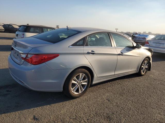 Photo 2 VIN: 5NPEB4AC2BH221234 - HYUNDAI SONATA GLS 