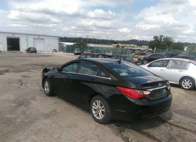 Photo 2 VIN: 5NPEB4AC2BH229091 - HYUNDAI SONATA 