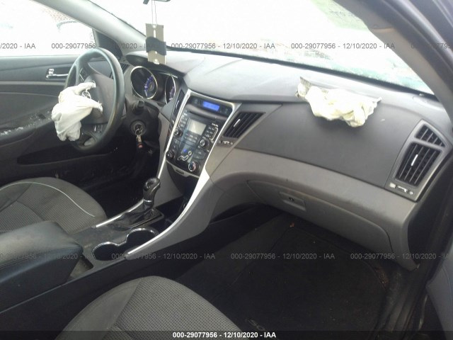 Photo 4 VIN: 5NPEB4AC2BH243105 - HYUNDAI SONATA 