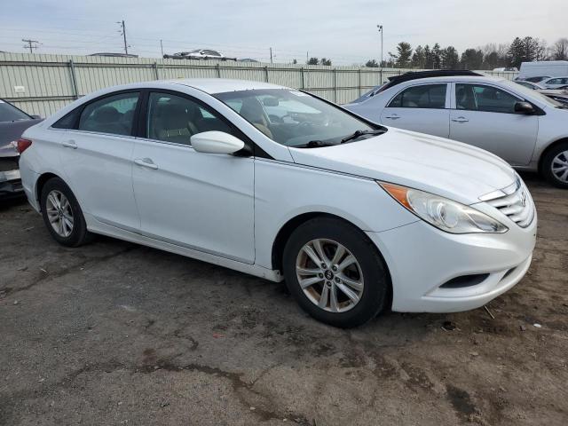 Photo 3 VIN: 5NPEB4AC2BH303061 - HYUNDAI SONATA 