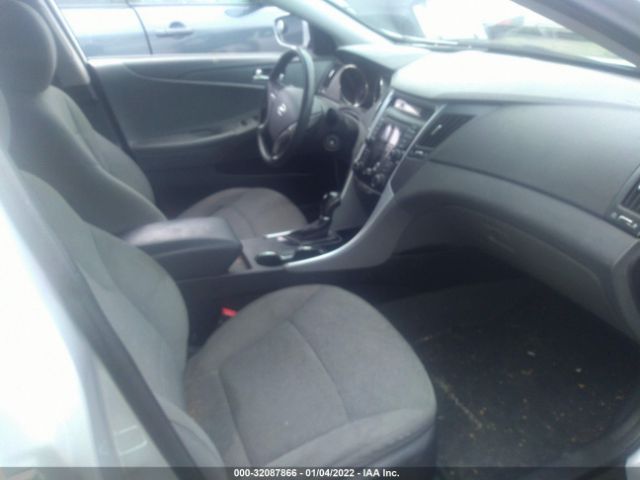 Photo 4 VIN: 5NPEB4AC2CH311713 - HYUNDAI SONATA 