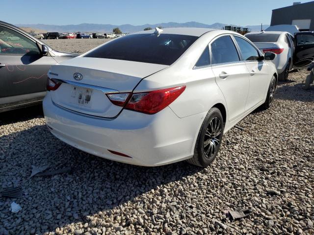 Photo 3 VIN: 5NPEB4AC2CH323473 - HYUNDAI SONATA GLS 