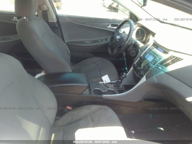 Photo 4 VIN: 5NPEB4AC2CH326695 - HYUNDAI SONATA 